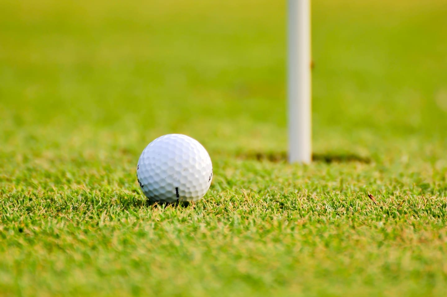 Balle de golf sur le golf de Montréjeau